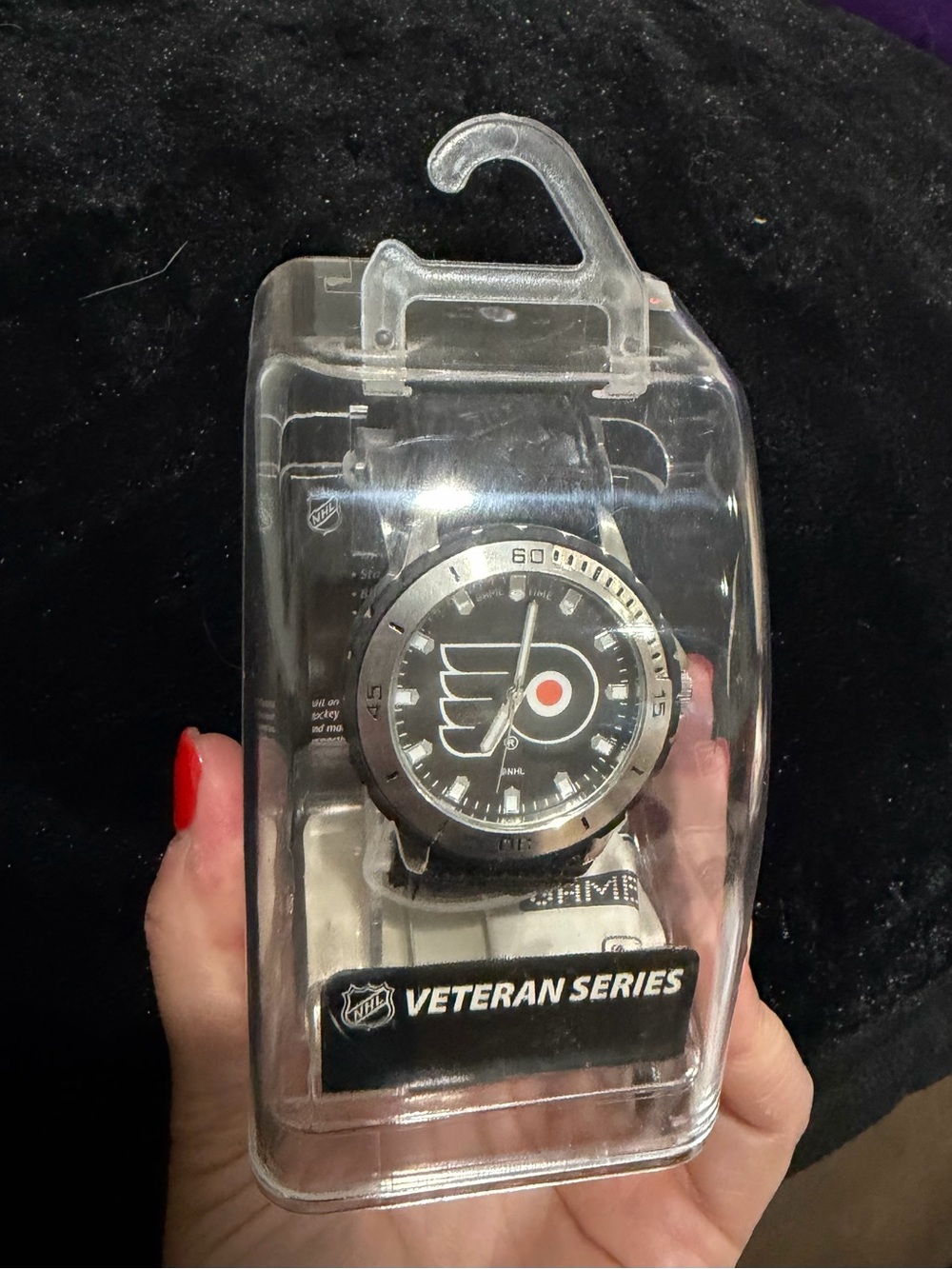 Philadelphia Flyers watch NIB